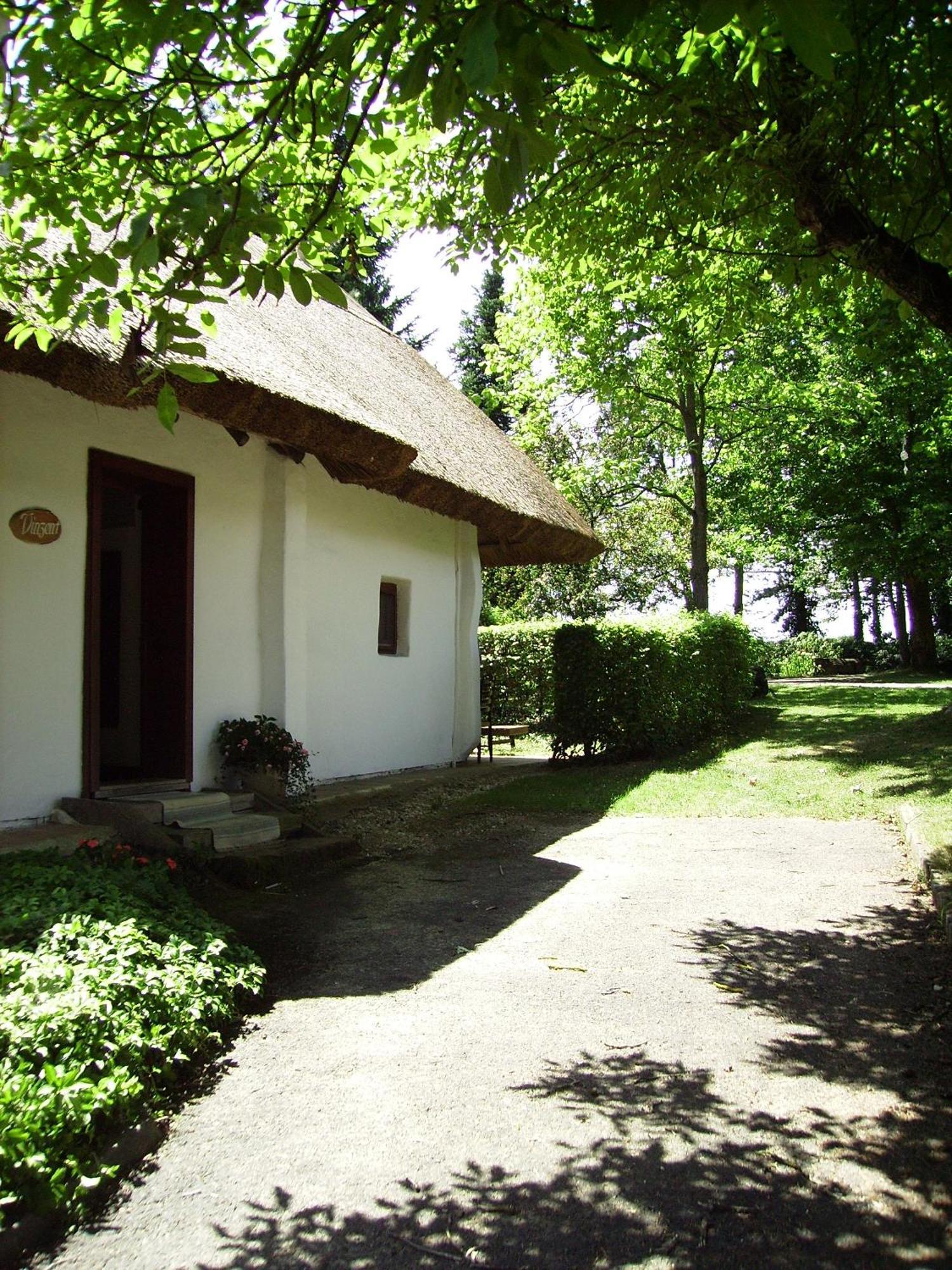 Gasthof Gerlinde Gibiser Hotell Heiligenkreuz im Lafnitztal Rum bild